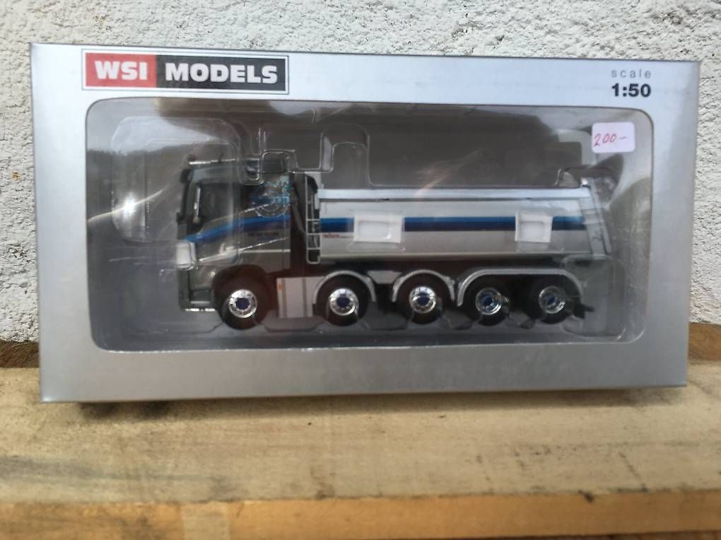 Kit di modellismo & Modellini statici: Volvo Viktor Weber WSI 1:50 – Nuovo e nell'imballaggio originale da Lessoc venduto da beletteman