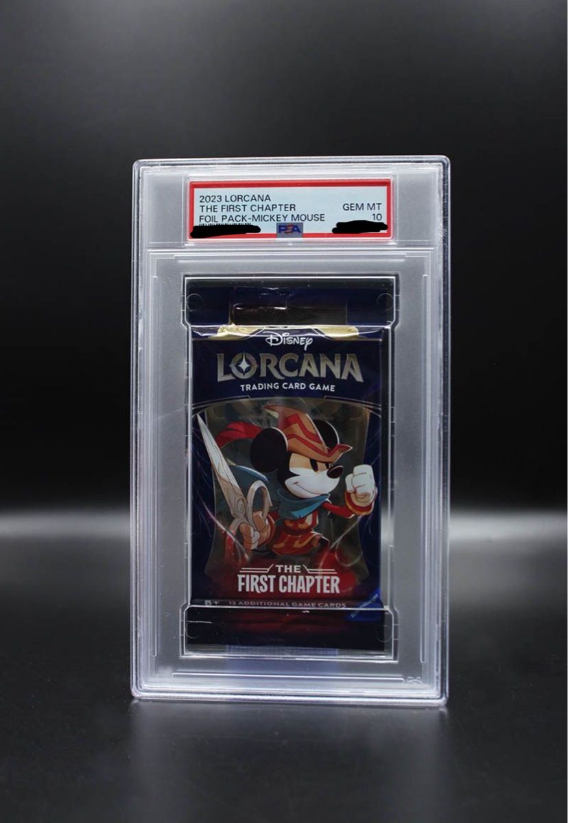 Disney Carte collezionabili: Disney Lorcana Artwork Mickey Mouse First Chapter PSA 10 – Nuovo e nell'imballaggio originale da Wangen SZ venduto da collectomat