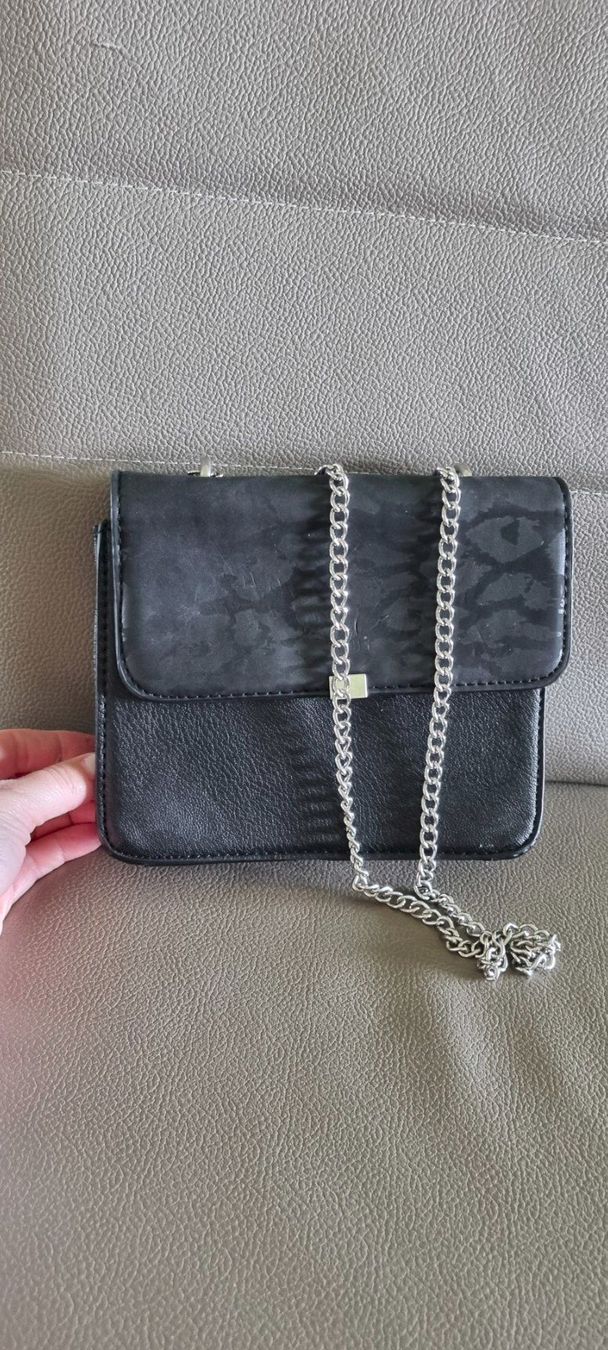 Taschen für Damen: kleine Kettentasche – Gebraucht aus Derendingen von Rider3 1