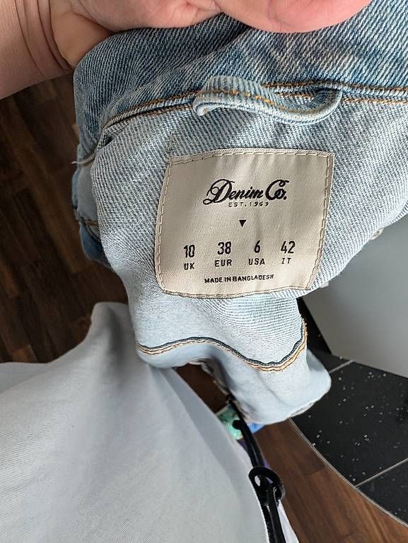 Vestes: Jeansjacke  – D'occasion à Schlieren par Graziagra 3