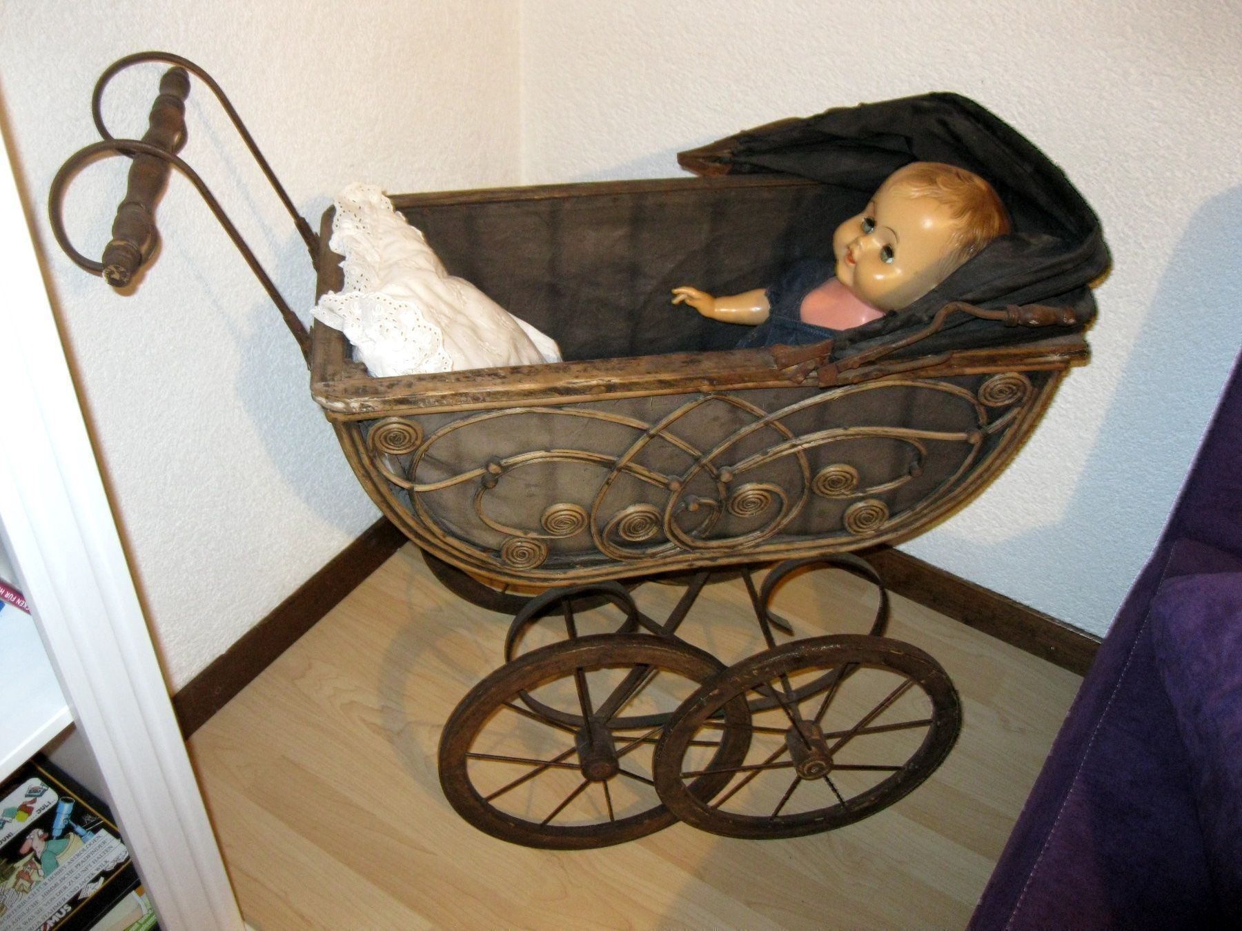Carrozzine per bambole: Puppenwagen Nostalgie – Usato da Roggwil BE venduto da Figther1