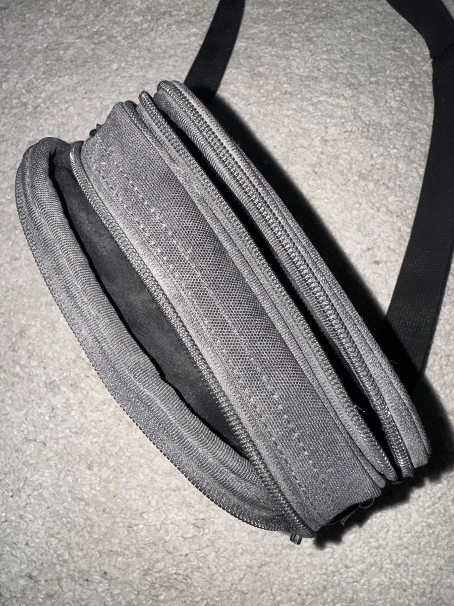 Carhartt Taschen: Carhartt Umhängetasche – Gebraucht aus Bülach von timftz 2
