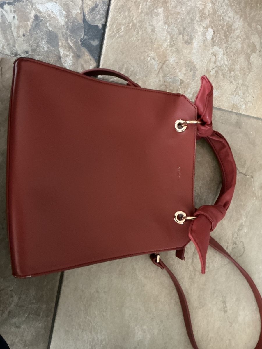 Borse da donna: INYATI Handtasche, bordeauxrot, Kunstleder – Usato da Buchs AG venduto da chipmunk710 6