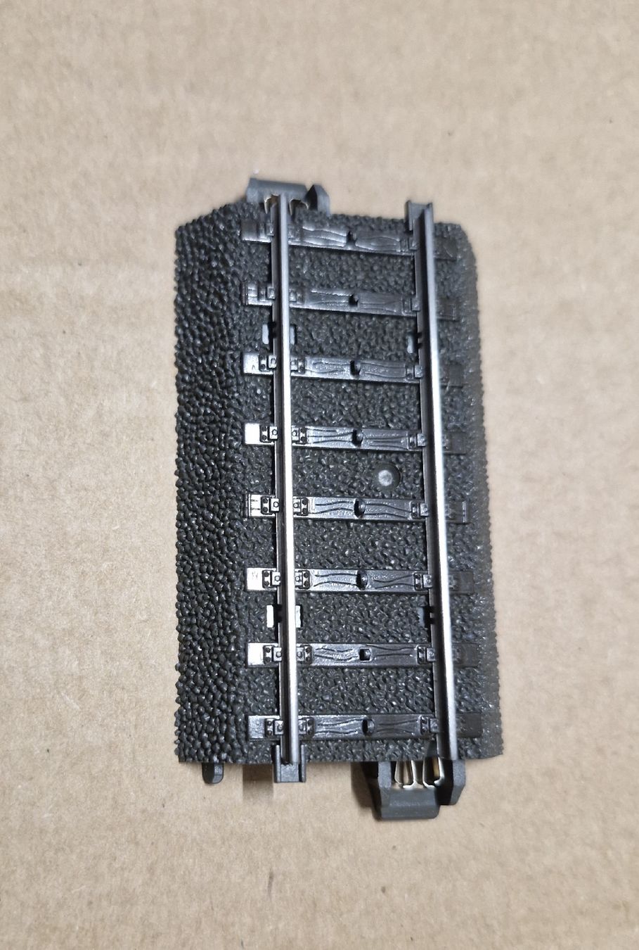 Märklin Modellini di ferrovie: Märklin C-Gleis gerade 24064 – Usato da Bassersdorf venduto da brunneremil