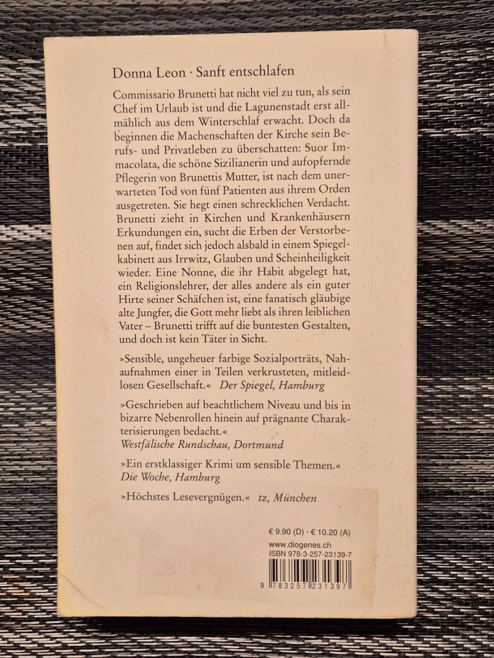 Bücher: Donna Leon: "Sanft entschlafen" – Gebraucht aus Rüttenen von Mushorn 1