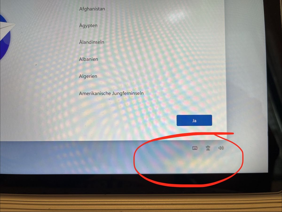 Microsoft Portables: Microsoft Surface Book 2 Laptop mit Ladekabel – Défectueux à Mörschwil par Levian 7