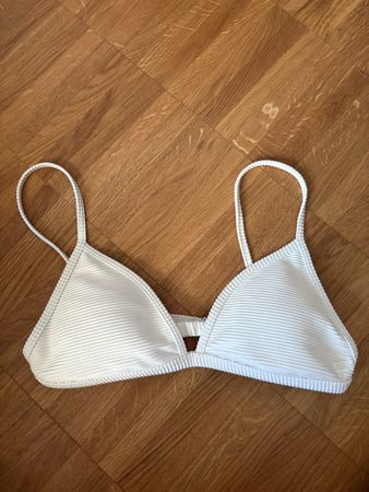 Bikini Top Weiss Grösse S Rippenmuster neuwertig