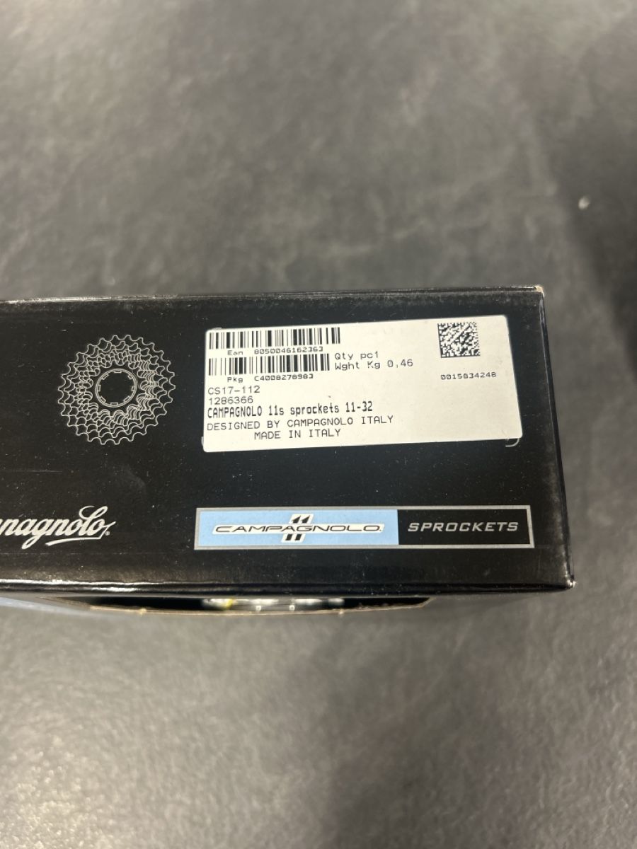 Musicassette: Neue Campy 11 Gang Kassette 11-32 – Nuovo e nell'imballaggio originale da Jens venduto da knippcycling 1