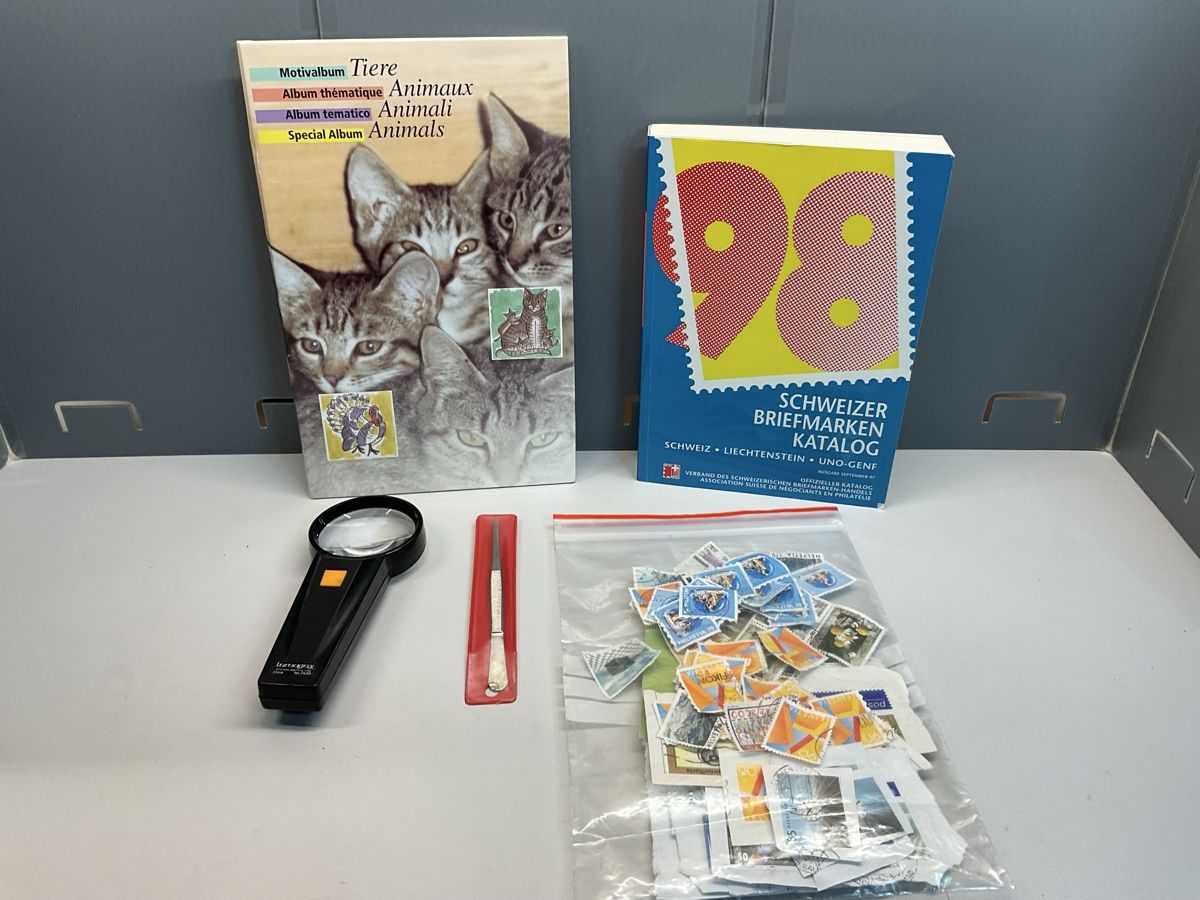 Libri: Schweizer Briefmarken Katalog 1998 mit Zubehör – Usato da Nänikon venduto da R_rota