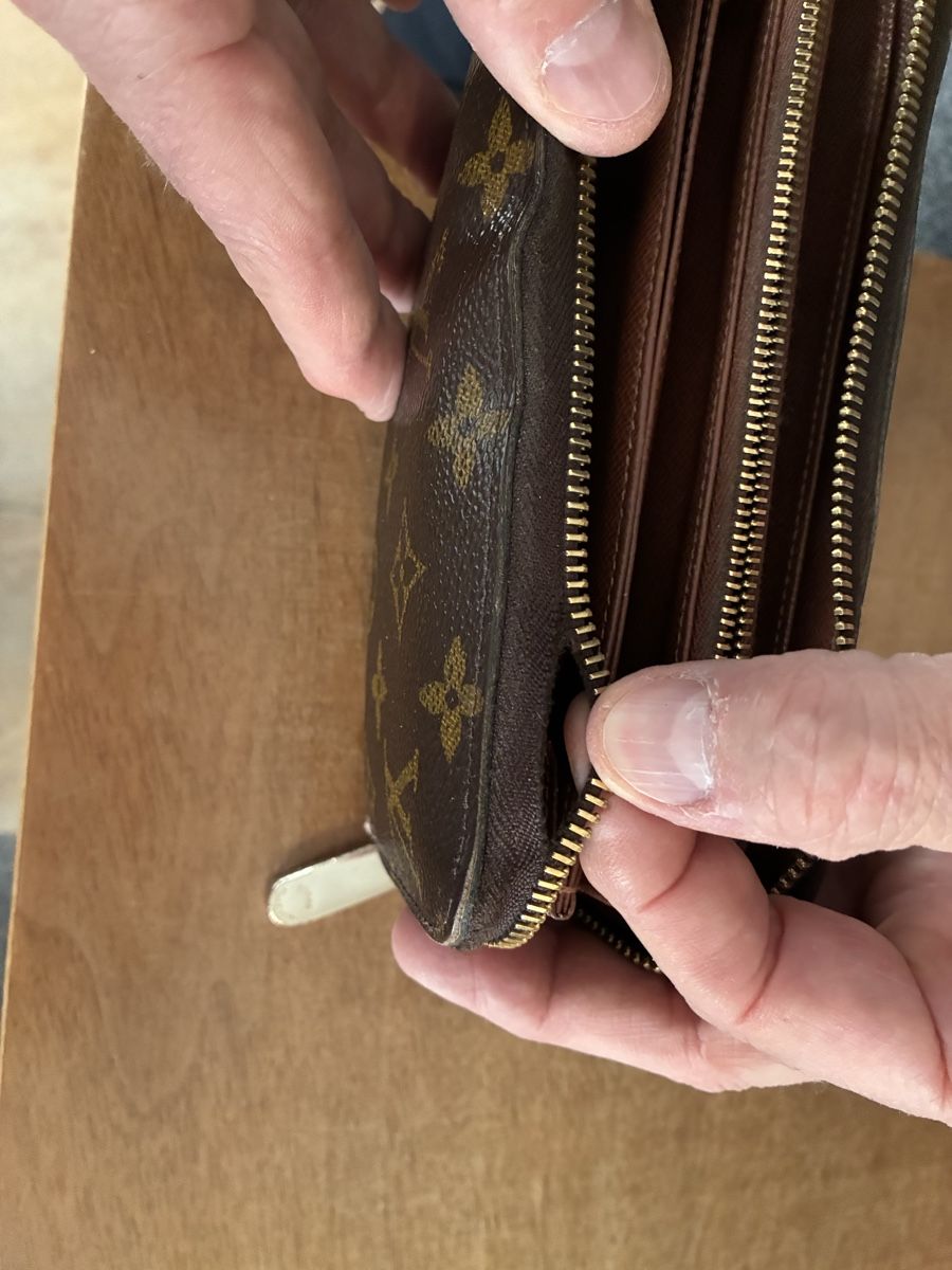 Louis Vuitton Portemonnaie: Louis Vuitton Damen Portemonnaie – Defekt aus Volketswil von casertana 7