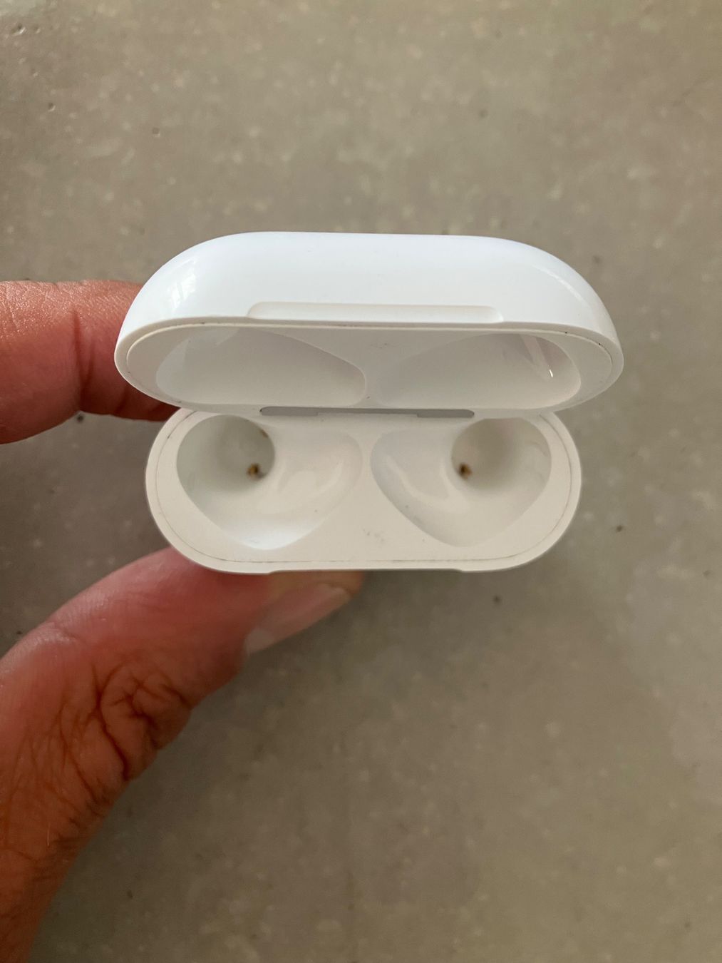 Apple Cuffie: APPLE AIRPODS 4 CASE ANC – Usato da Lausanne venduto da mr.v 3