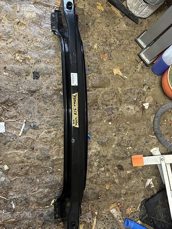 Tutti pezzi di ricambio auto: Porsche Cayenne 92A Stoßstangenhalter, Diffusor – Usato da Teufenthal AG venduto da and_m2fk 1
