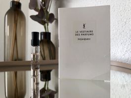 Parfumprobe Blouse von Yves Saint Laurent