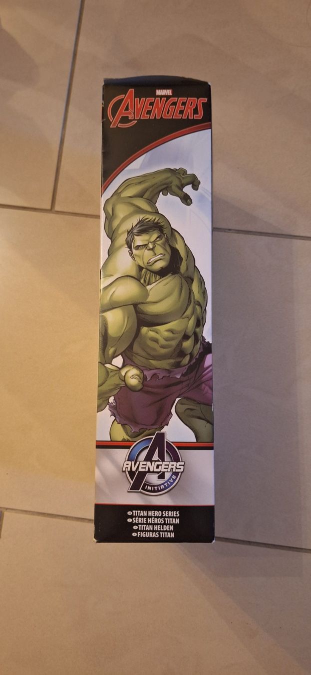 Marvel Statuette: Marvel Avengers " Hulk " Hasbro Figur – Nuovo e nell'imballaggio originale da Richterswil venduto da uscars 2