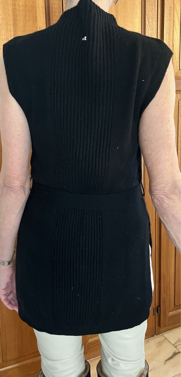 Escada Gilet & Giacche senza maniche: Escada Wolle gilet – Usato da Comano venduto da Sandritti 3