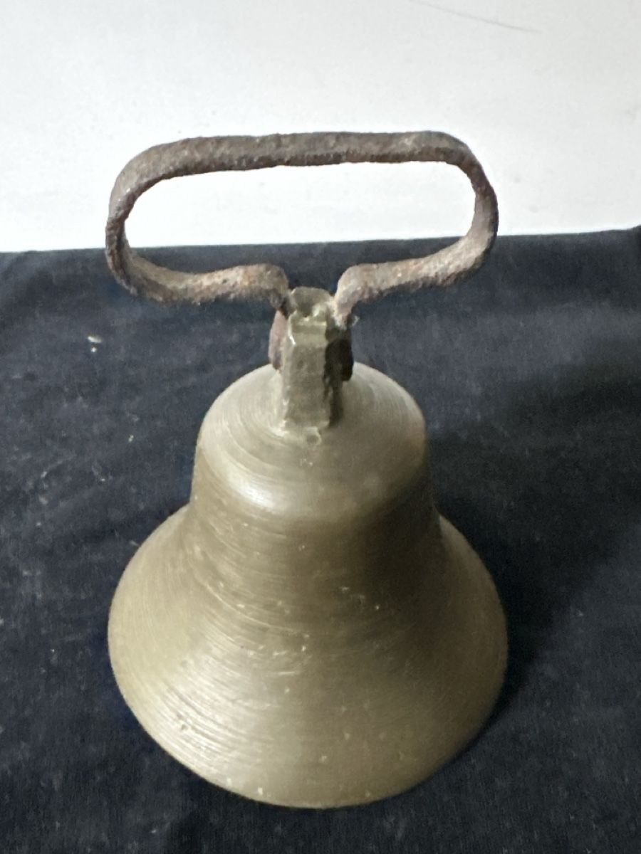 Campanacci mucche: Alte Glocke aus Bronze. – Usato da Zürich venduto da Chaeffeler 2