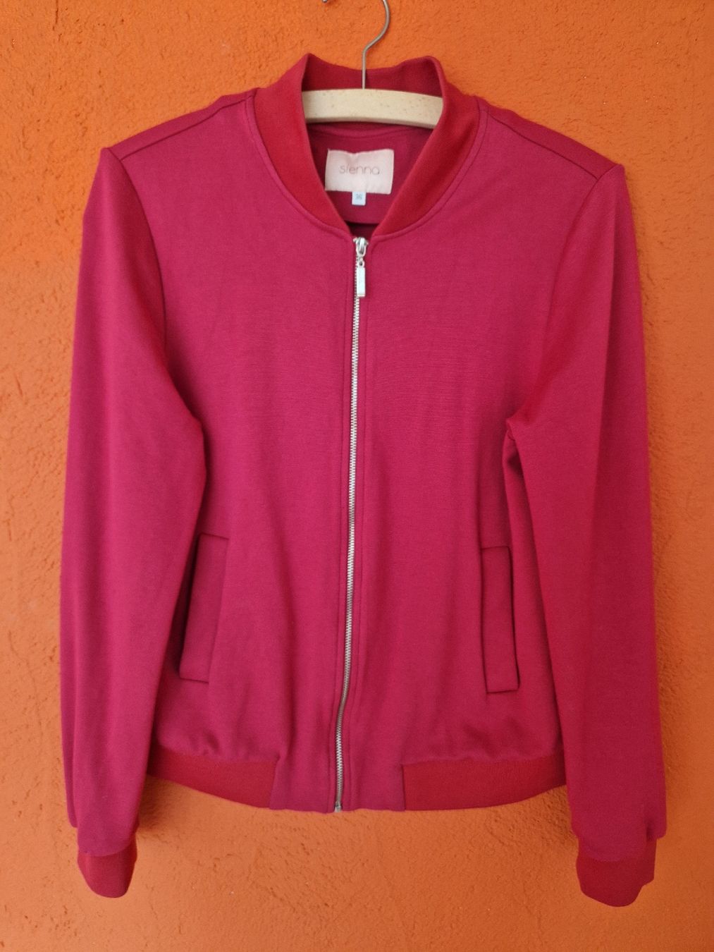 Lotti di vestiti: Kleiderset magenta/schwarz – Usato da Wilen (Sarnen) venduto da Ponok 5