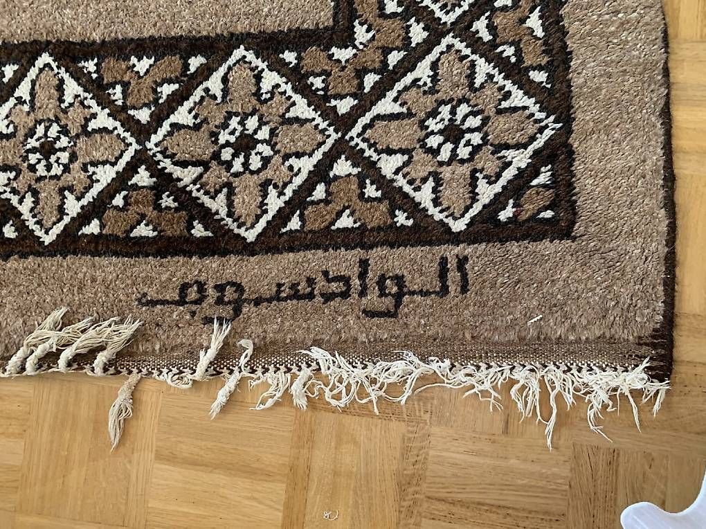 Teppiche: Handgeknüpfter Teppich – Gebraucht aus Konolfingen von Simon.Roth 1