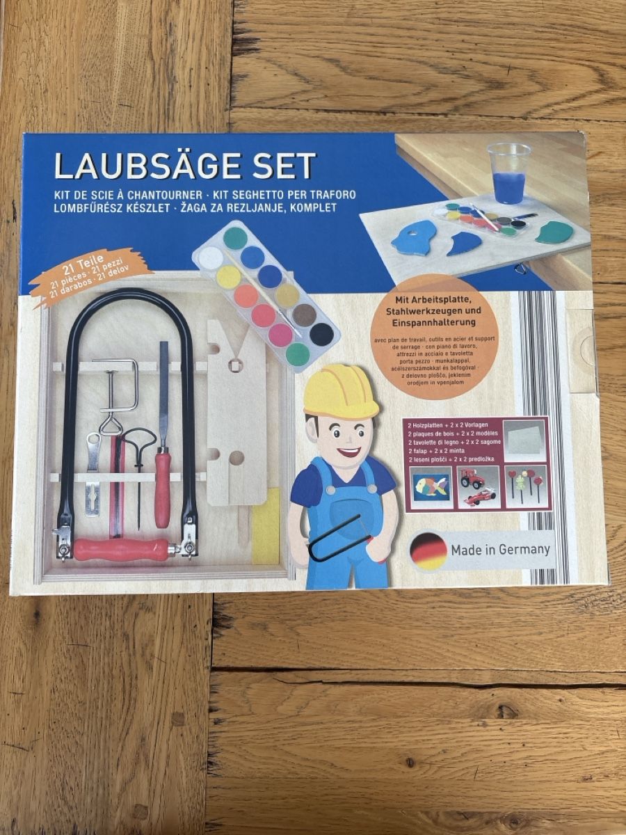 Spielzeuge: Laubsäge Set komplett mit Vorlagenbuch – Neu (gemäss Beschreibung) aus Lenzburg von bibibaba