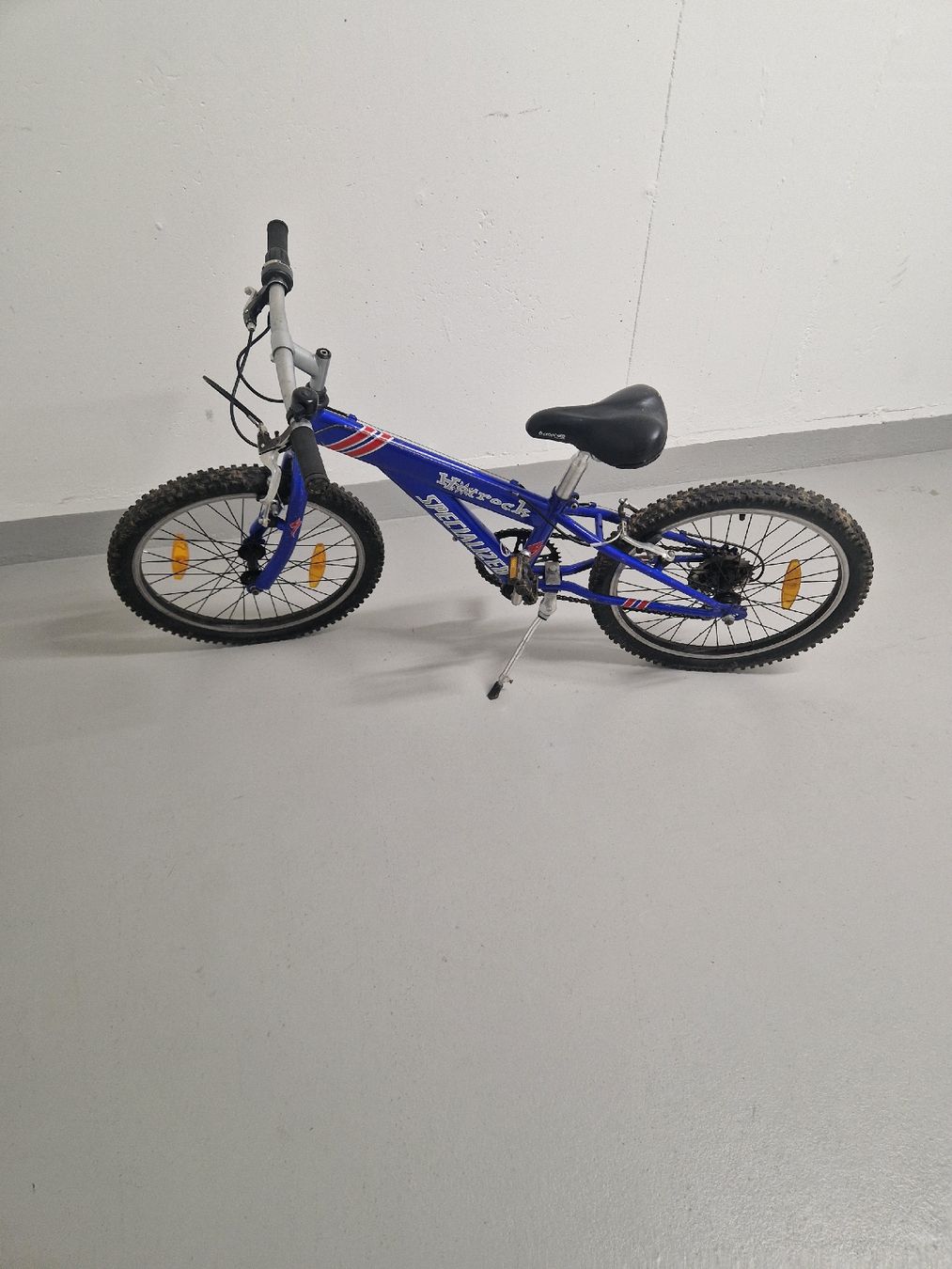 Specialized Vélos: SPECIALIZED HOTROCK 20"  – D'occasion à Rothrist par Aloe16