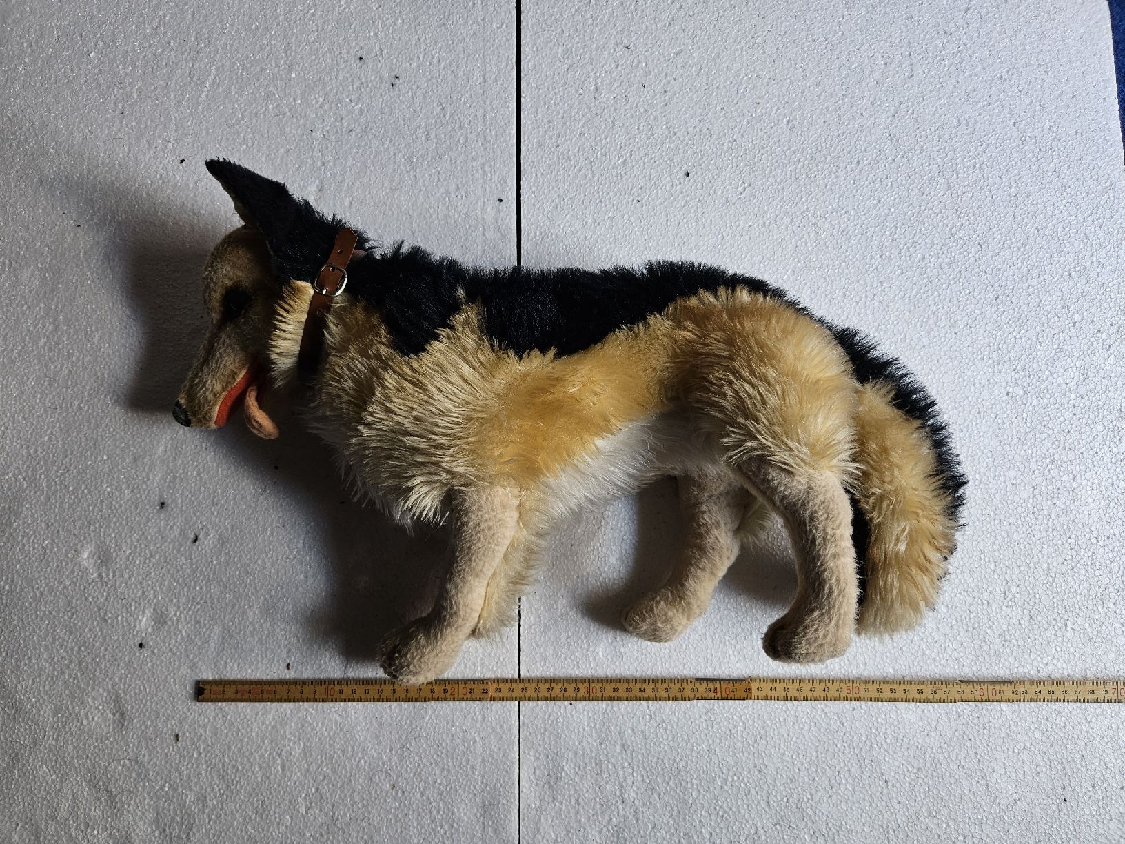 Jouets: alter Hund - Stofftier – D'occasion à Haslen GL par Sandra40