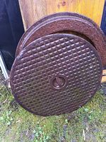 Gebrauchter Kanaldeckel, Schachtdeckel