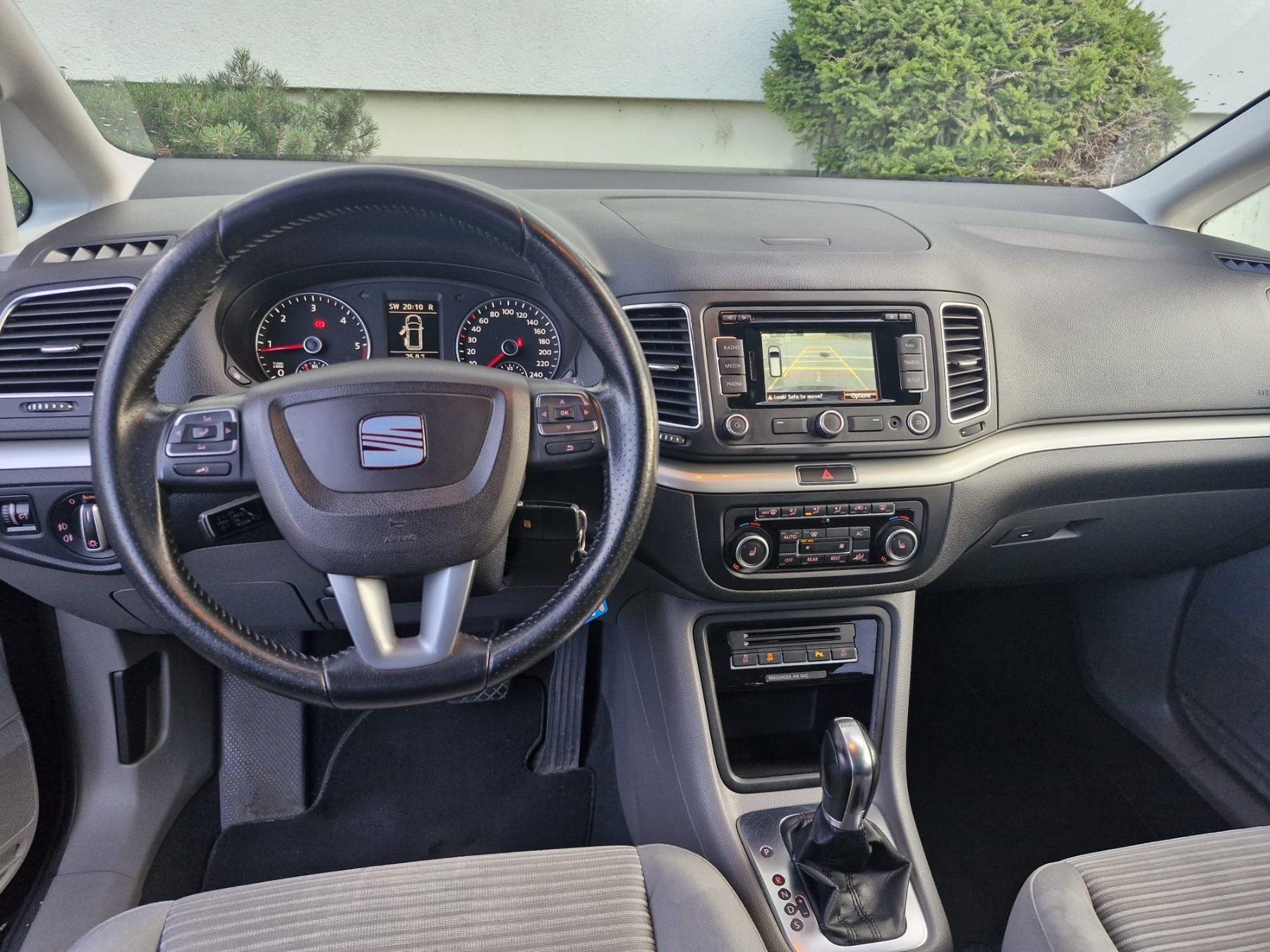 Seat Autos: Seat Alhambra 2.0 TDI 2011 – D'occasion à Neuhausen par kahloon1 2