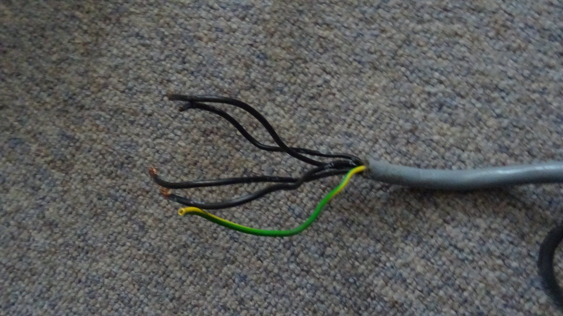 Interruttori: SCHALTER MIT 3 X STECKER UND 2X 4M. KABEL – Usato da Burgdorf venduto da may52 5