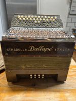 Dallapè Stradella Knopf-Akkordeon / Harmonika mit Originalta