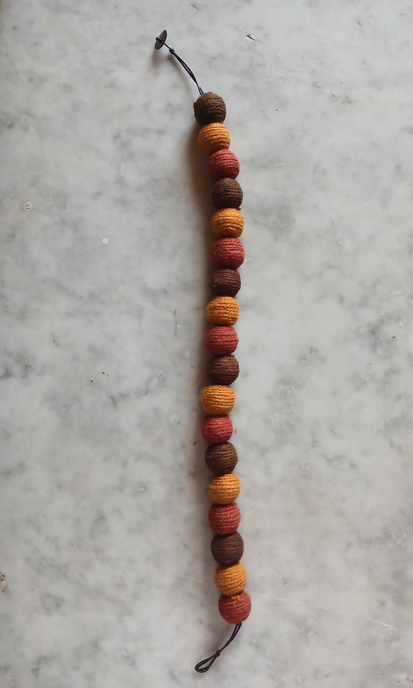 Catenine: Collana palline in tessuto multicolore – Usato da Baar venduto da fla_v78d