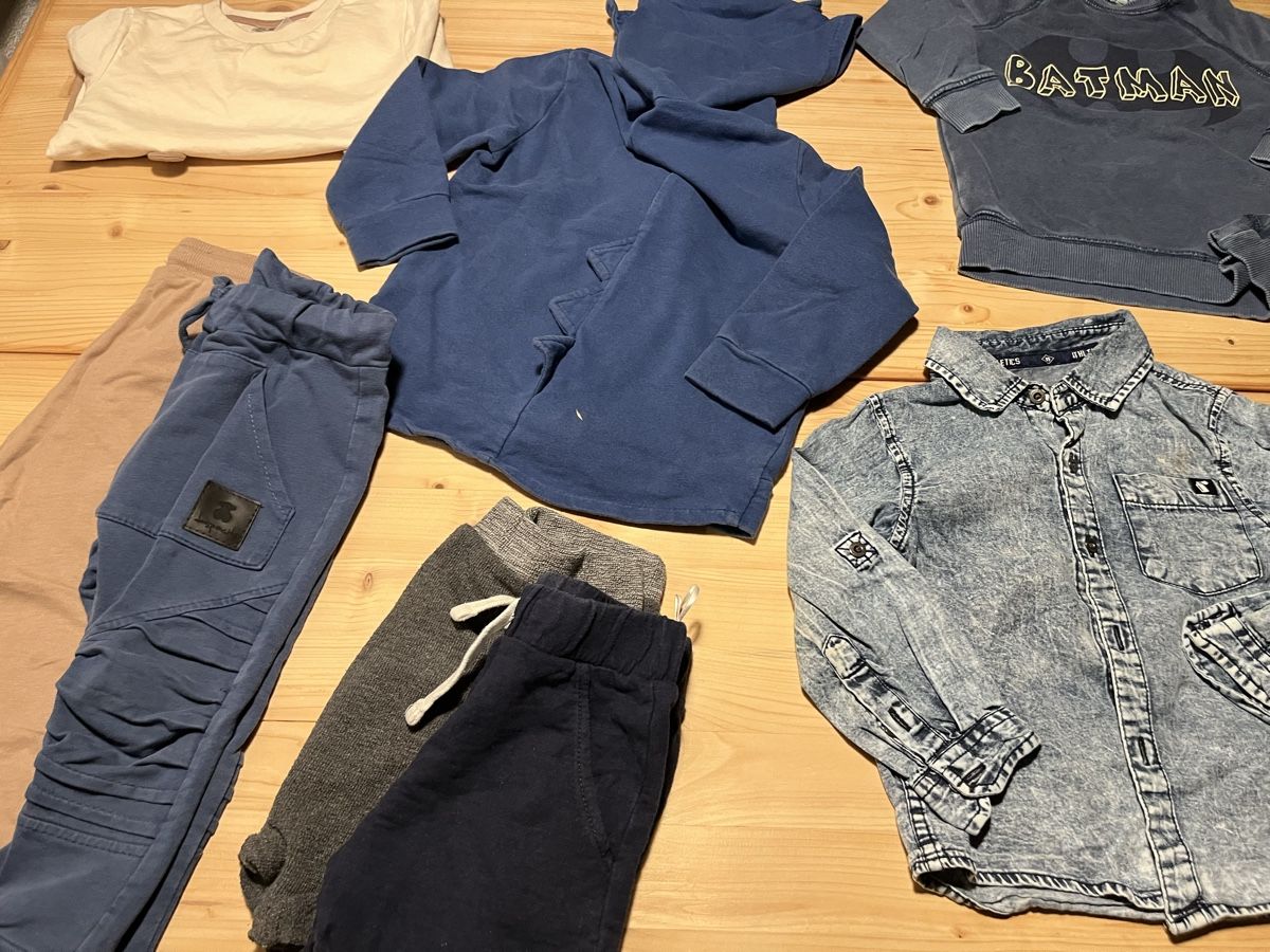 H&M Lotti & Set di vestiti: Kleiderpaket 86 / 92 – Usato da Adelboden venduto da Jestil20 3