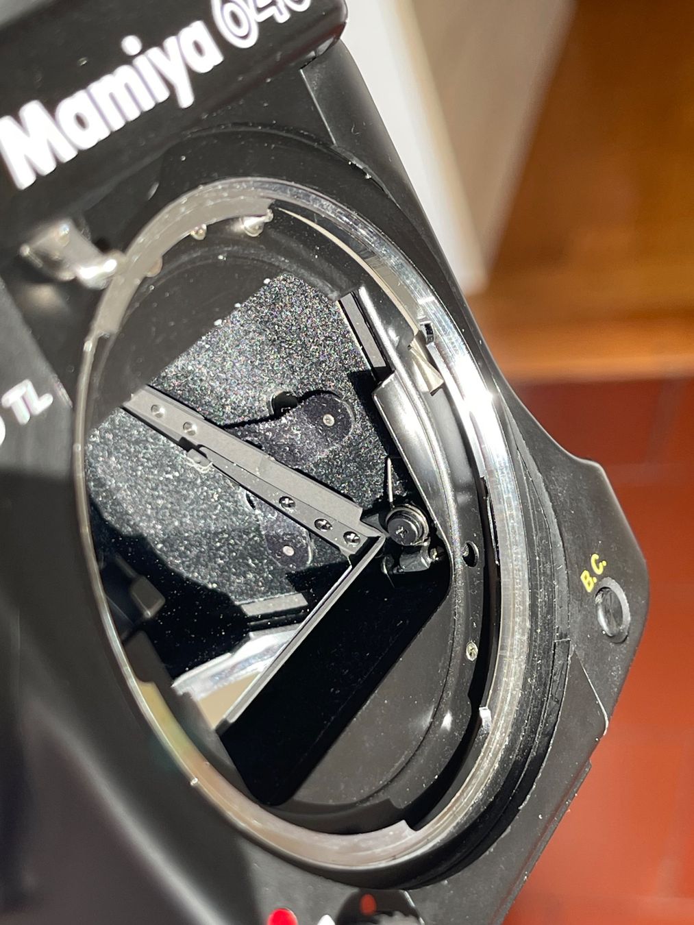 Mamiya Fotocamera: Mamiya 645 Medium Format Camera with Lens and Accessories – Usato da Genève venduto da Red_dot 1