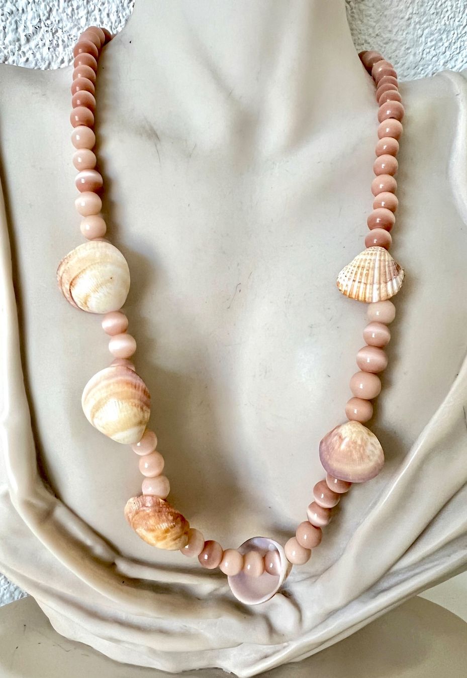 Catenine: Handgefertigte Longkette Katzenaugen & echte Muscheln – Usato da Ruswil venduto da artbyhand 4