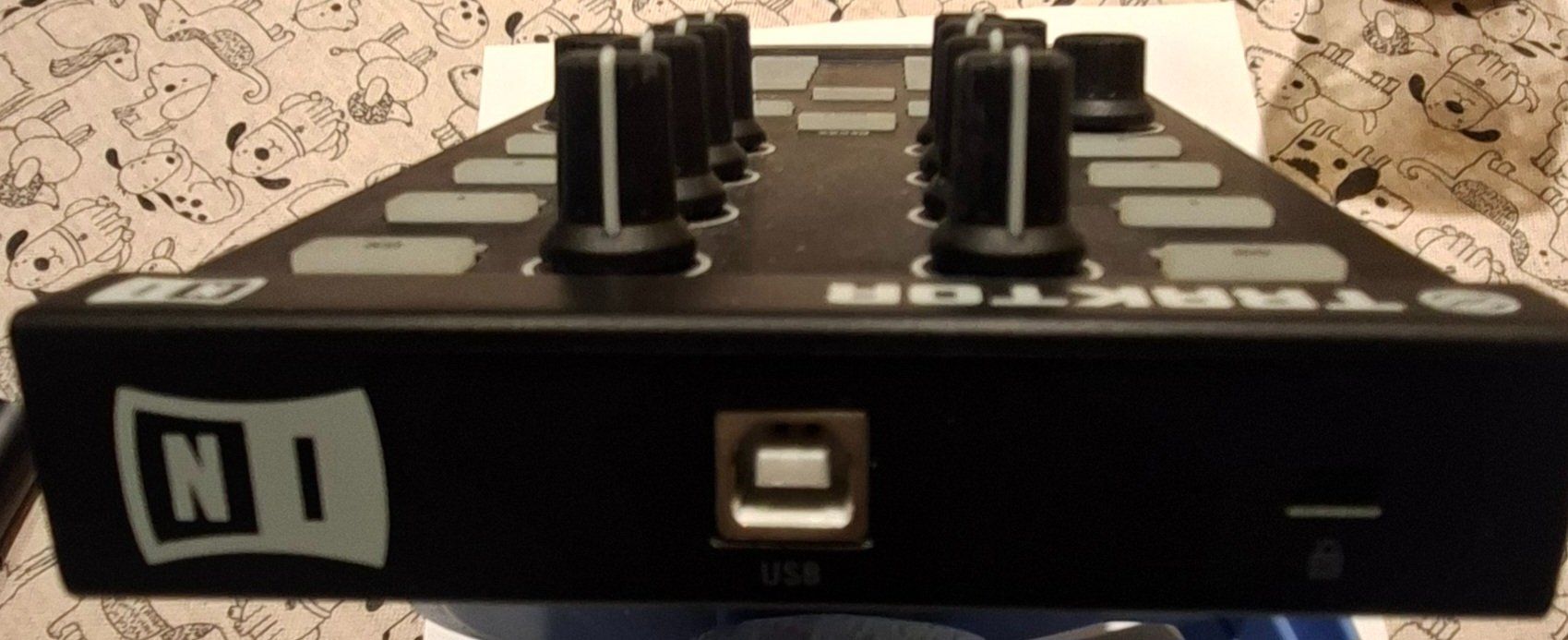 Sistema di controllo: TRAKTOR Kontrol X1 MK1 Native Instruments – Usato da Quartino venduto da matepetra 2