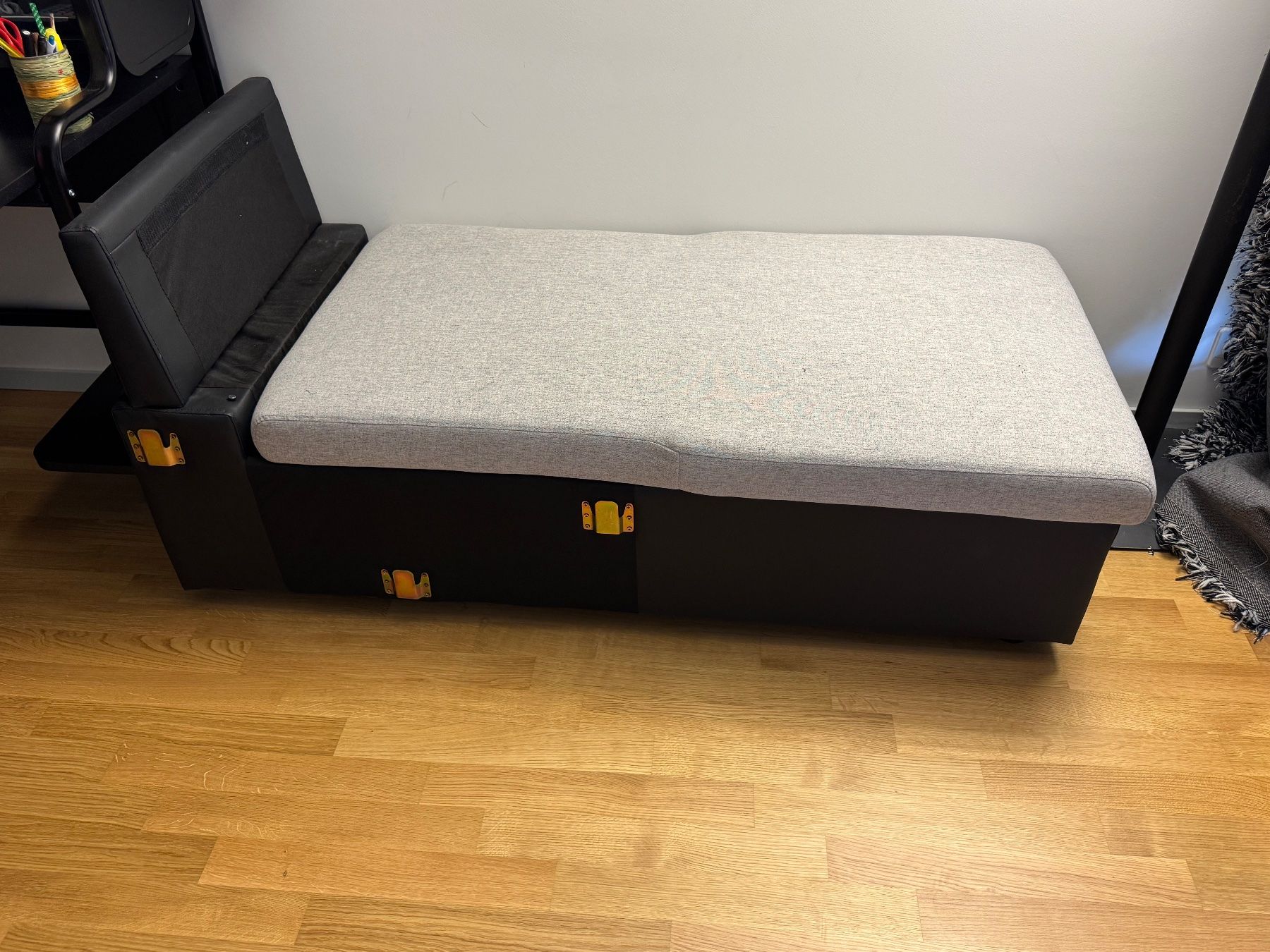 Divani: Recamiere / Ottomane vom GAZUR Ecksofa mit Bettkasten – Usato da Turbenthal venduto da Ray_men 1