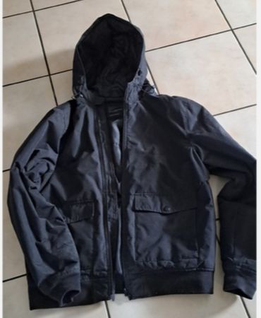 Herren Winterjacke schwarz Grösse M guter Zustand