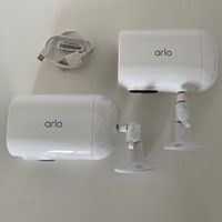 Arlo Essential XL Spotlight Überwachungskamera, 2er Pack