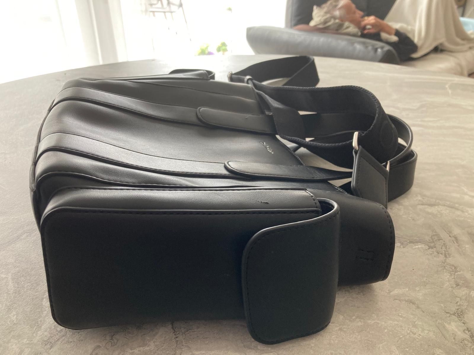 Calvin Klein Borse da donna: Schwarze Calvin Klein Handtasche – Usato da Buttikon SZ venduto da FlohmarktParadies 2