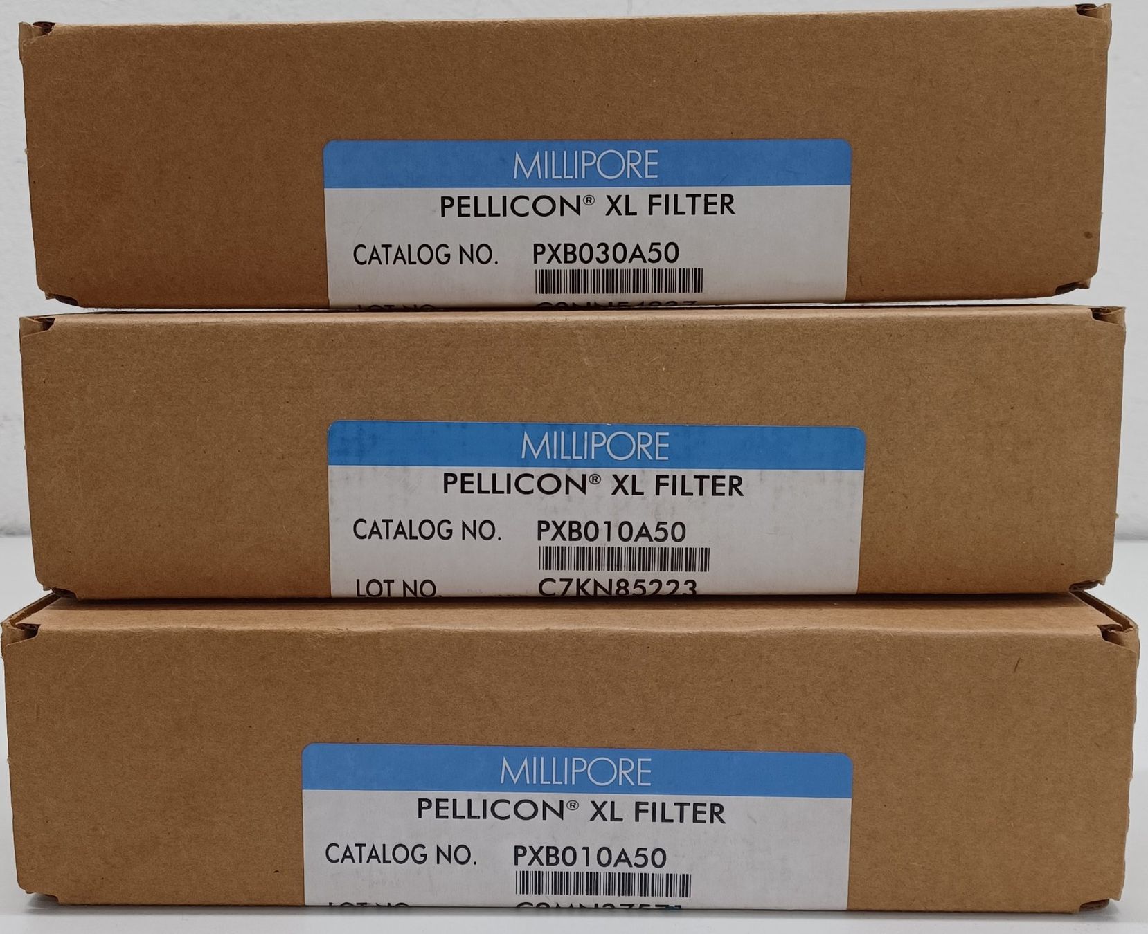 Accessori da laboratorio: Millipore Pellicon XL Filter 2 x PXB010A50, 1 x PCB030A50 – Nuovo (secondo la descrizione) da Niederdorf venduto da LeptonAG_Labor 3