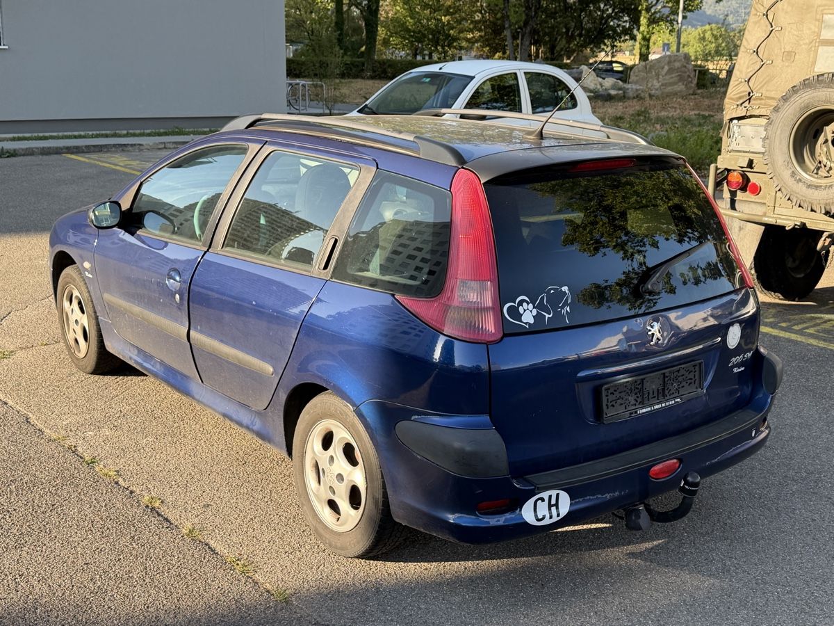 Peugeot Automobili: Peugeot 206 1.4 Kombi – Usato da Pratteln venduto da Radom12 2