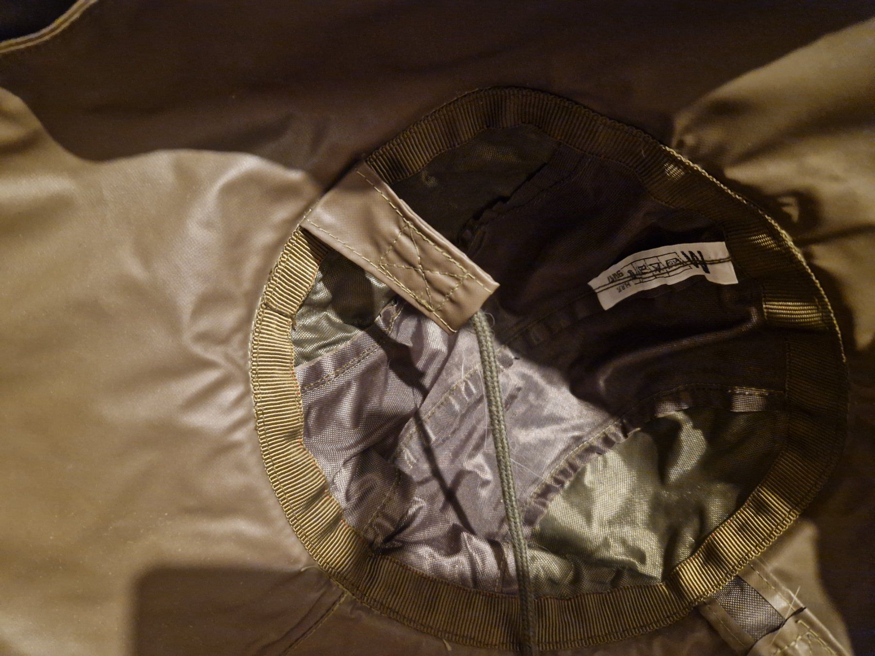 Schweizer Armee Copricapi, berretti & cappellini: Militärhut, Armee – Usato da Metzerlen venduto da SS01 2
