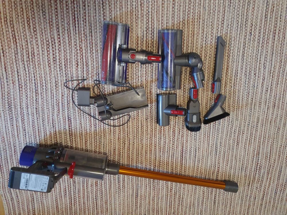 Dyson V10 absolute | Kaufen auf Ricardo