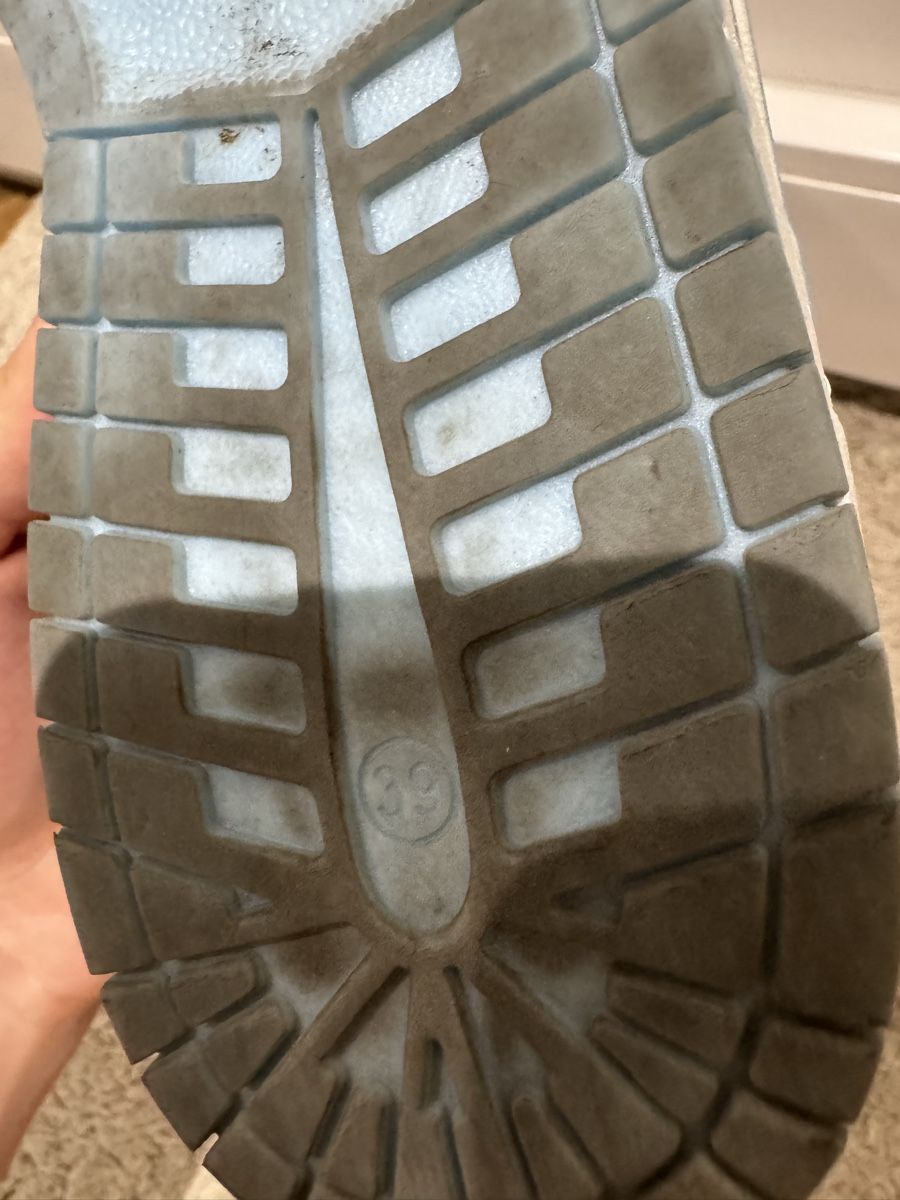 Nike Herrenschuhe: Nike Schuh – Gebraucht aus Volketswil von Jan.17 4