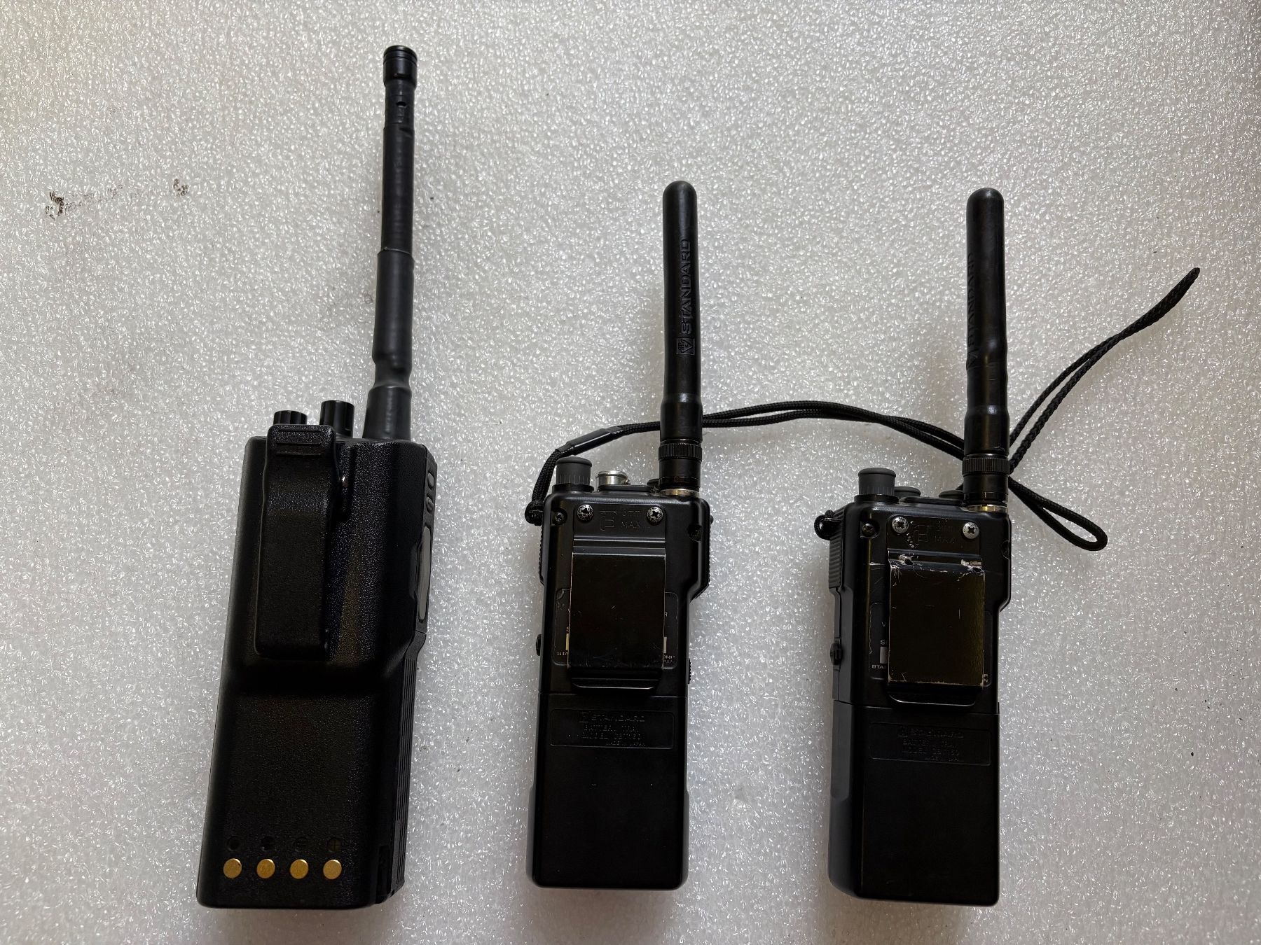 Motorola Technique de radiocom: Funkgeräte alt Motorola und Standart – D'occasion à Siebnen par Alpina73 1