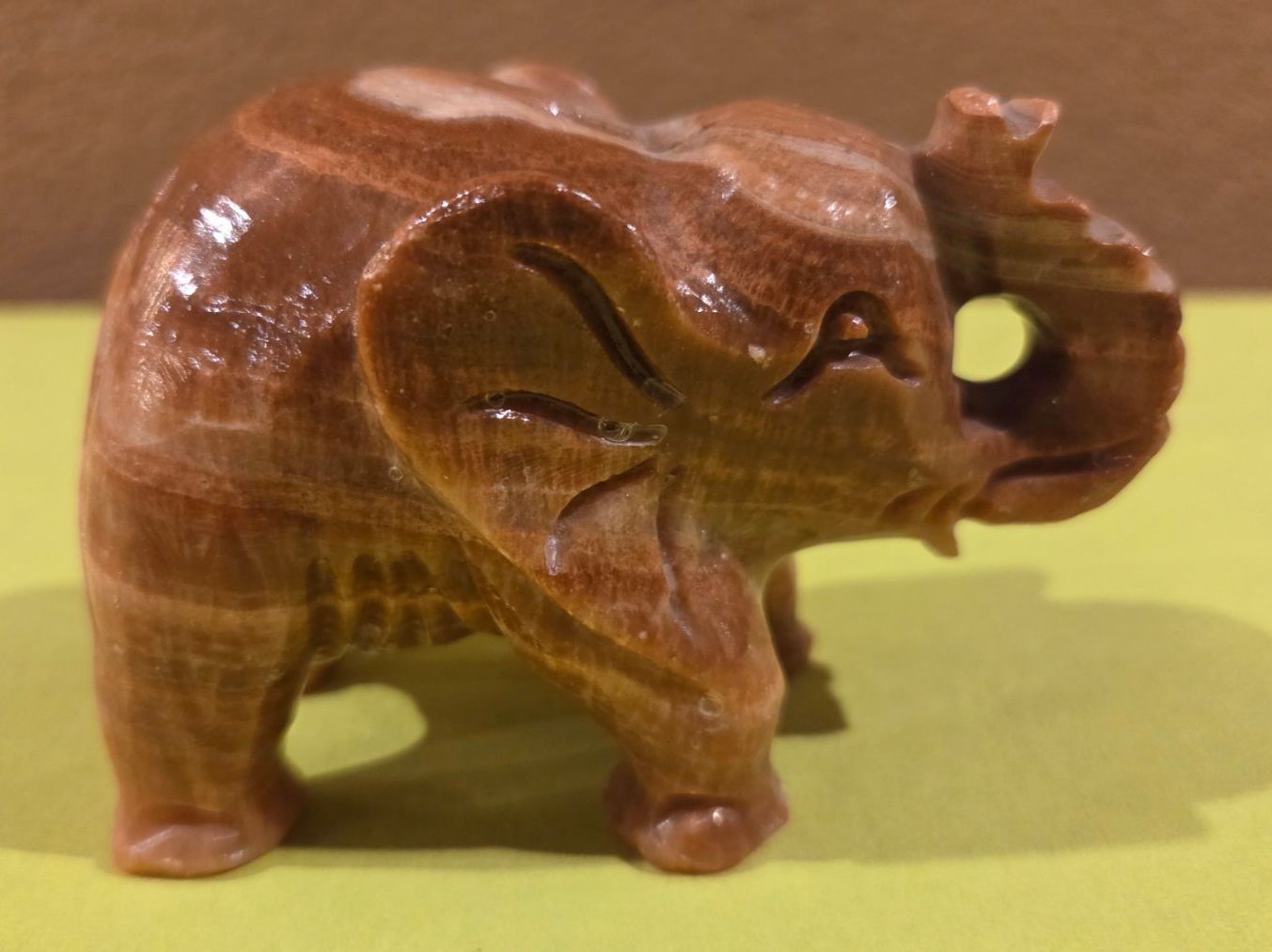 Sculture & Statue: Elefant aus Marmor 7cm – Nuovo (secondo la descrizione) da Roggliswil venduto da Mabelco 1