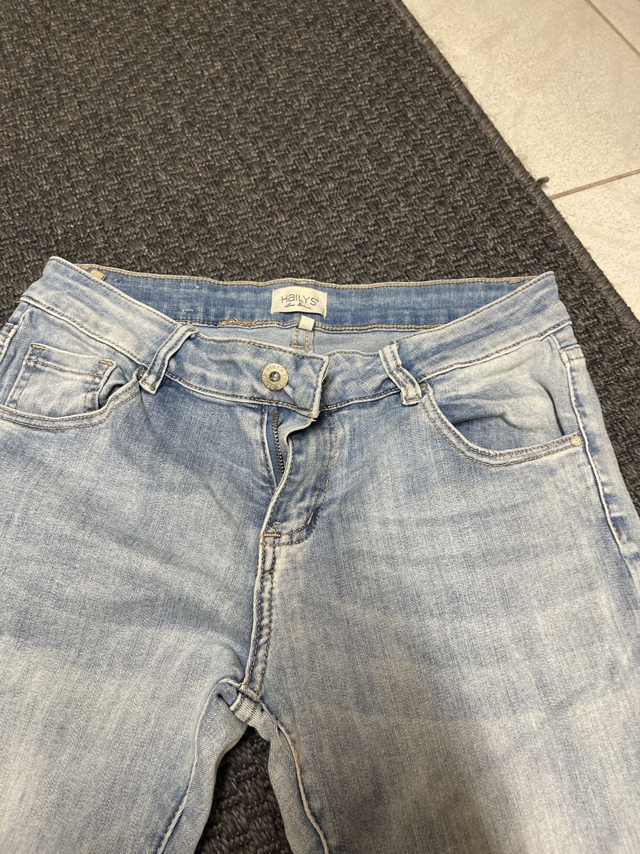 Jeans: Helle strechjeans 7/8 gr L/40 – Usato da Bad Zurzach venduto da Cuore34 2