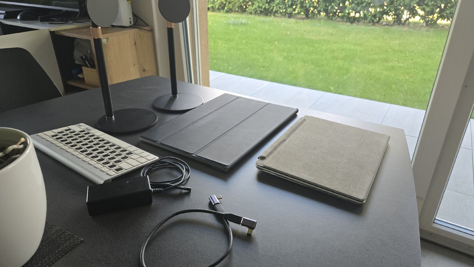 Microsoft Tablettes PC: Microsoft Surface Pro 8 inkl. 16" Monitor & Zubehör – D'occasion à Aproz (Nendaz) par Svet_f 7