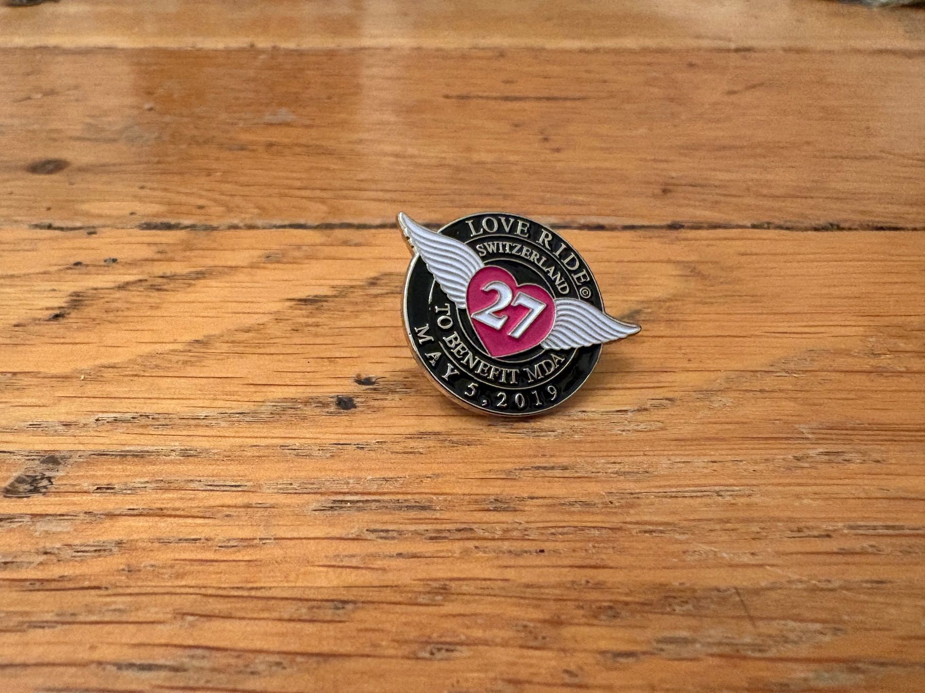 Placchette & Badge: Love Ride Pin - Nr.27 – Usato da Heimiswil venduto da Lebensarchitekt