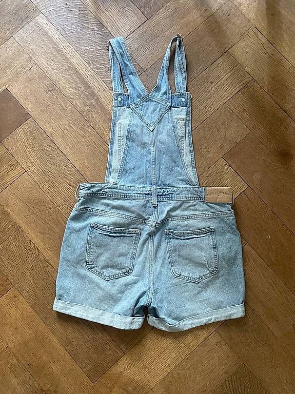 Pantalons: Latzhose Jeans kurz – D'occasion à Basel par helger 3