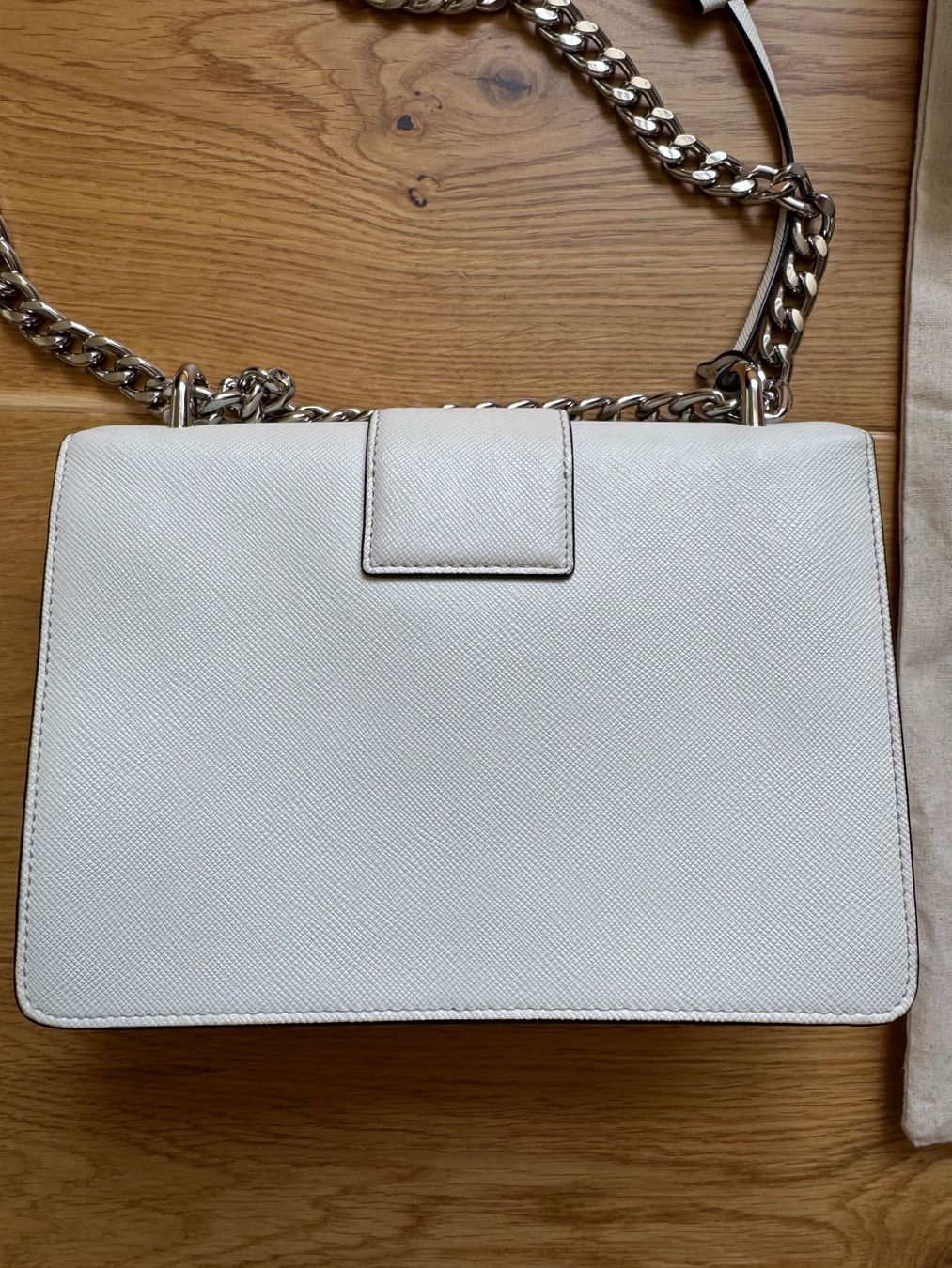 Prada Borse: Prada White Saffiano Leather Bag with Receipt – Usato da Neuchatel venduto da Mia_G 8